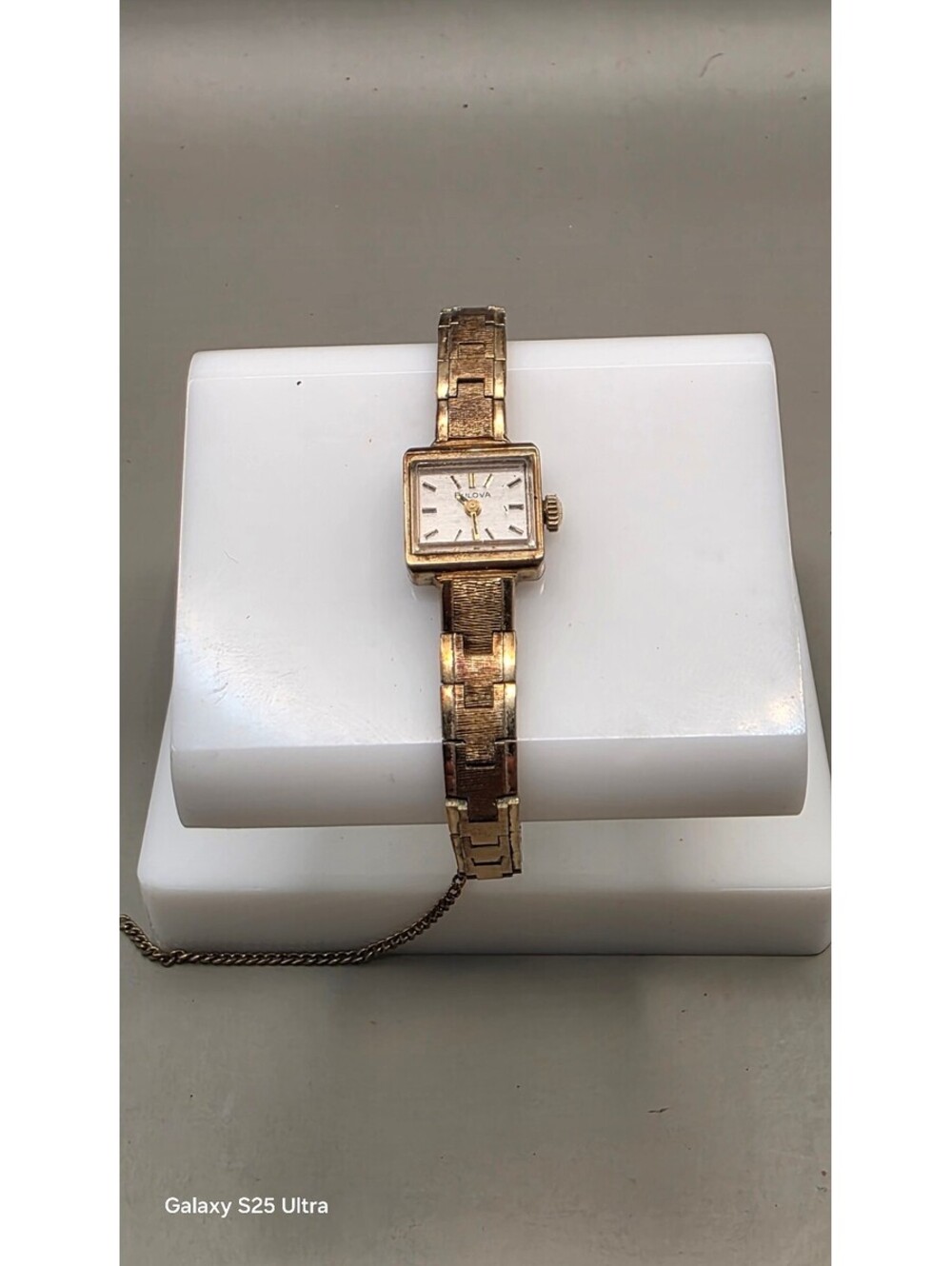 Vintage Bulova Gold Tone Mechanical Women's Wristwatch